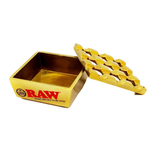 raw-regal-ashtray-2-500